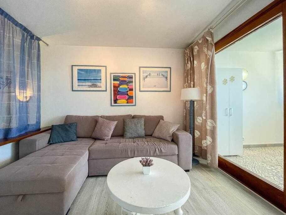 מספאלומס Ocean Front Apartment מראה חיצוני תמונה
