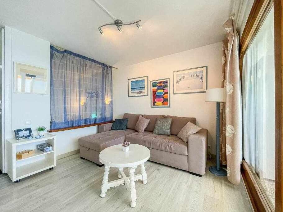 מספאלומס Ocean Front Apartment מראה חיצוני תמונה
